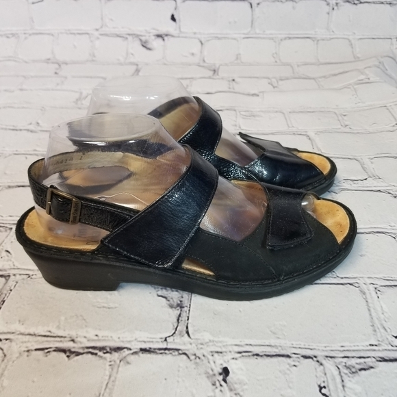 Finn Comfort black ankle strap sandals - Picture 2 of 10